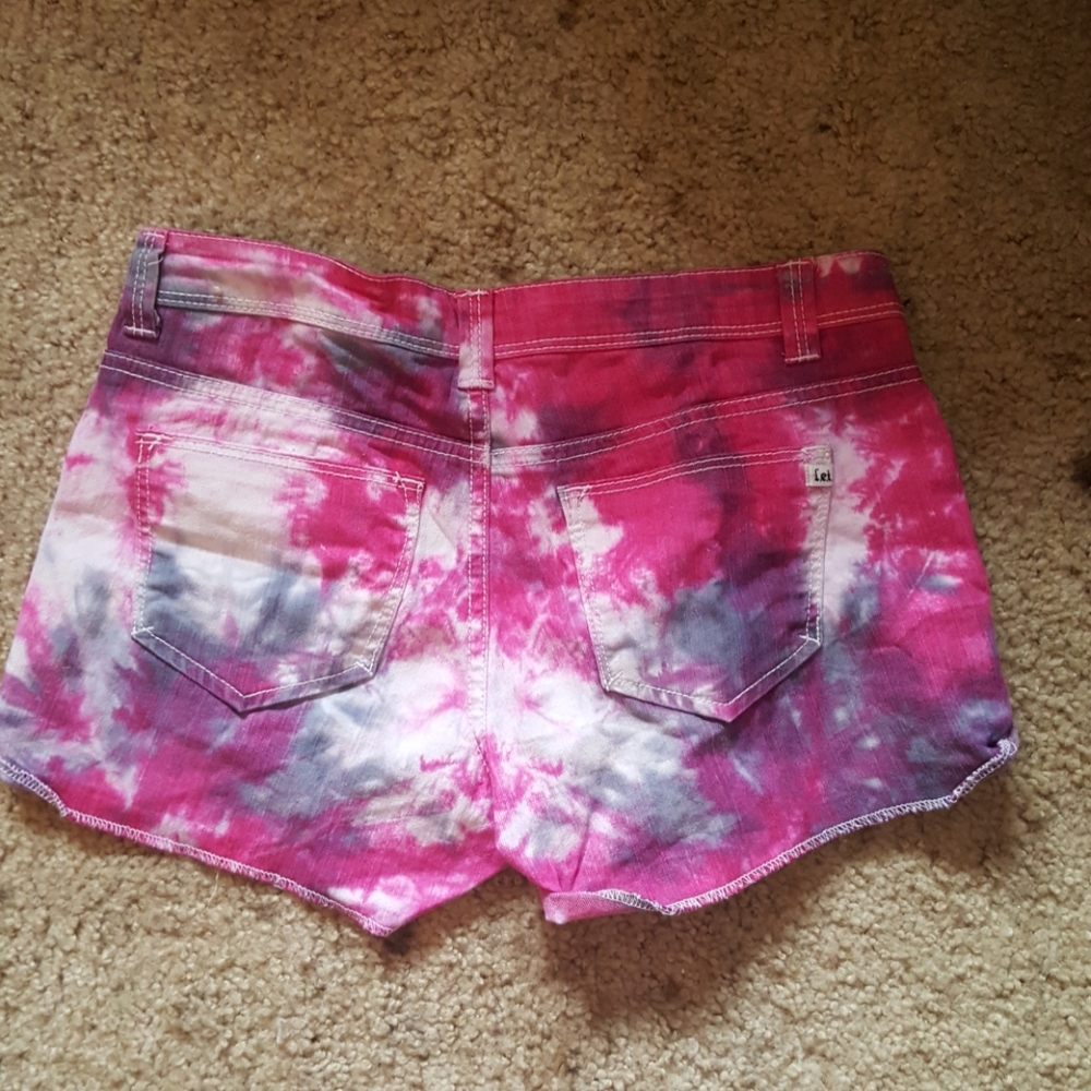 Size 3 Tie Dye DENIM Shorts - Picture 4 of 4